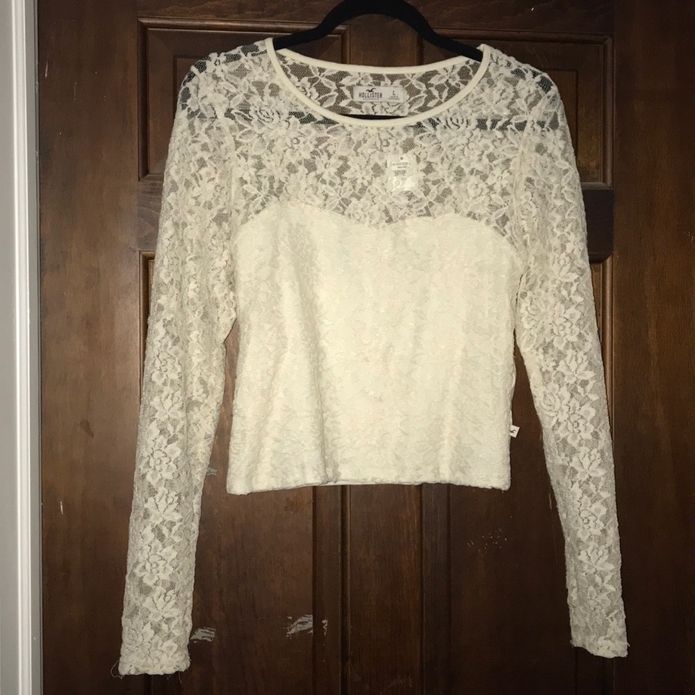 Long sleeve lace crop top